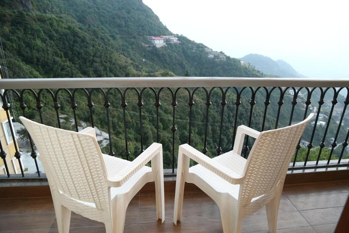 Shining Hills Mussoorie Exterior foto